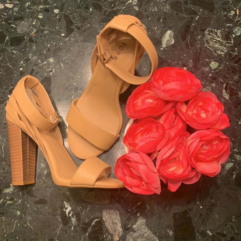 🌹Torrid • Fashion Stacy Tapered Tan Faux Leather Ankle Strap Sandals
